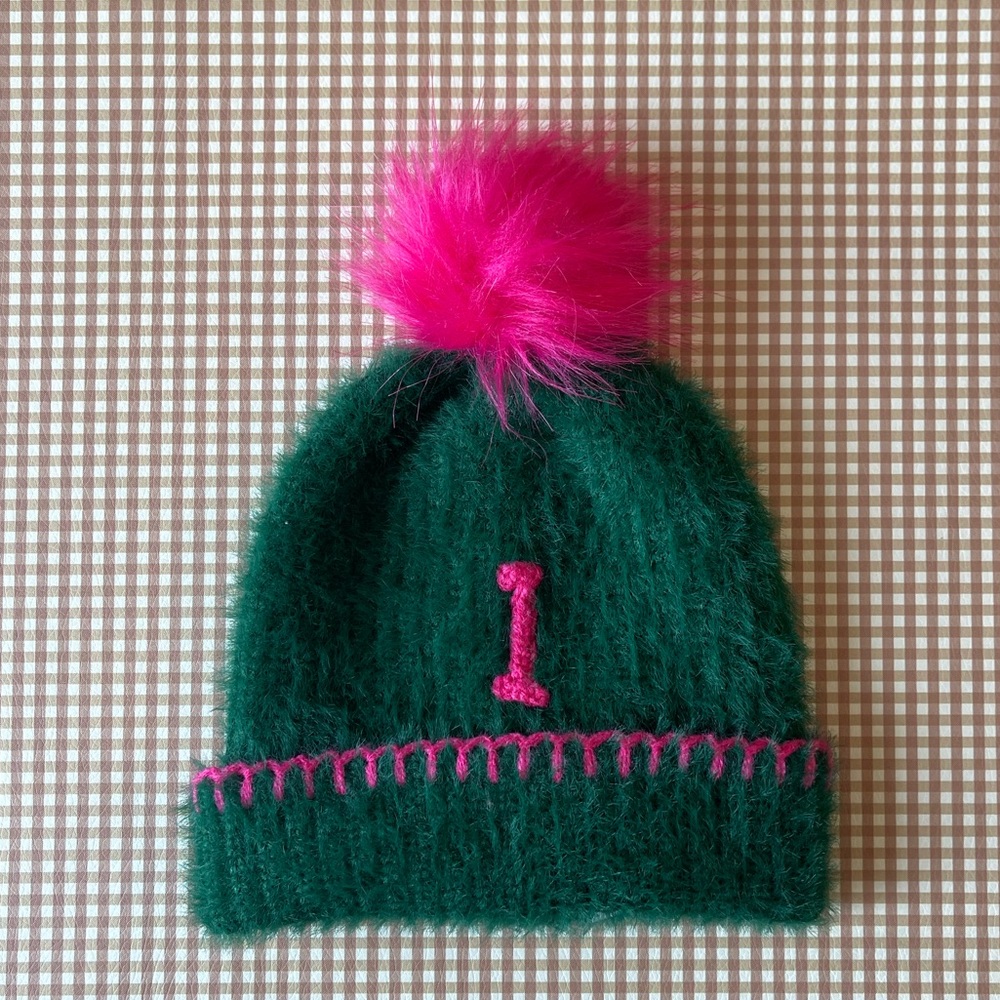 Anthropologie letter “I” green/pink fuzzy baby hat
